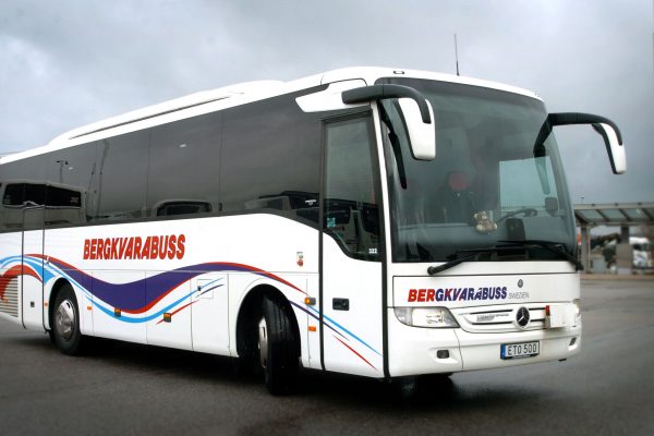 Turistbuss Mellan